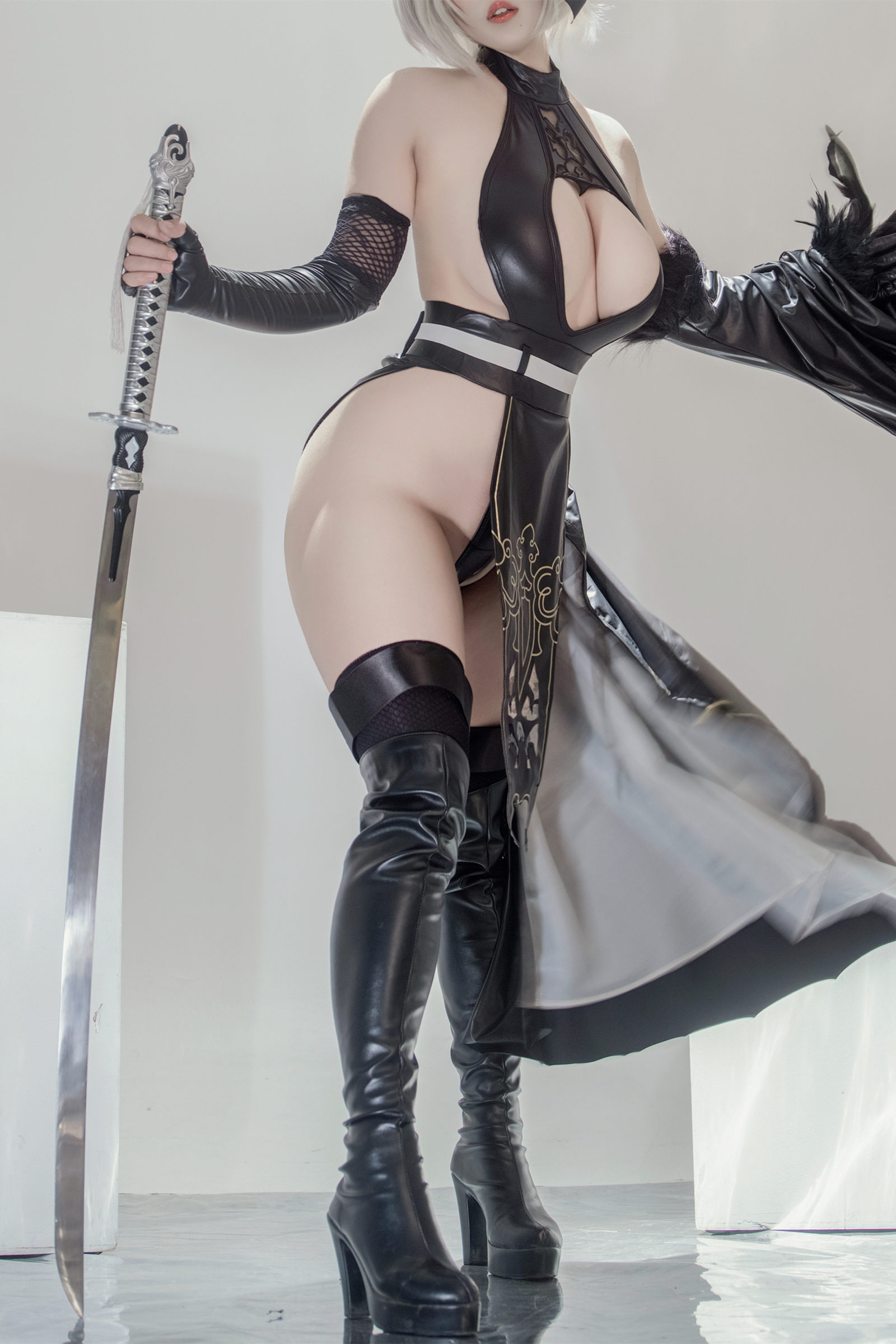 羊之甘露美女动漫博主性感Cosplay写真2B同人旗袍X羊の机密|柠檬皮美女写真